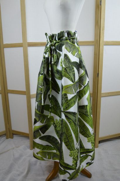 OSCAR DE LA RENTA

Jupe longue en tissu damassé...