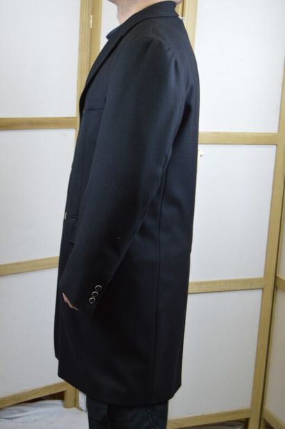 BALMAIN

Manteau d'homme ¾ en lainage noir

Taille...