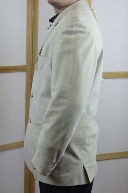 VERSACE CLASSIC V2

Veste d'homme en peau...