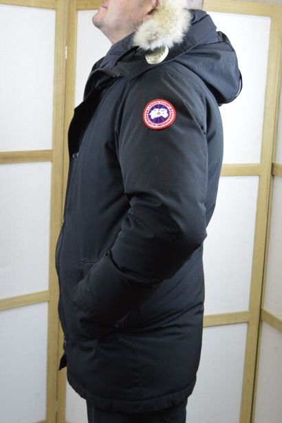 CANADA GOOSE

Parka d'homme noire à capuche...