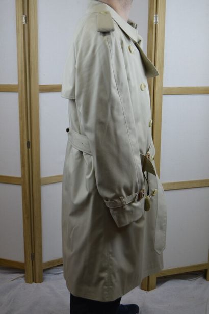 BURBERRY LONDON

Trench d'homme beige avec...