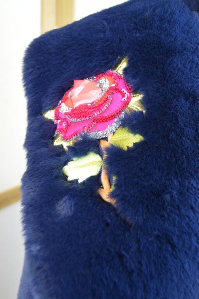 MANOUSH

Veste en fausse fourrure/peluche...