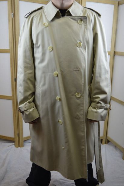 BURBERRY LONDON

Trench d'homme beige avec...