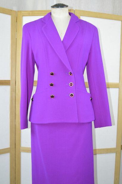 NINA RICCI. 

Edition boutique, Paris. 

Ensemble...