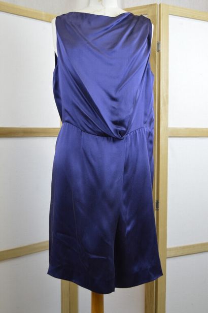 MAISON RABIH KAYROUZ

Robe drapée sans manches...