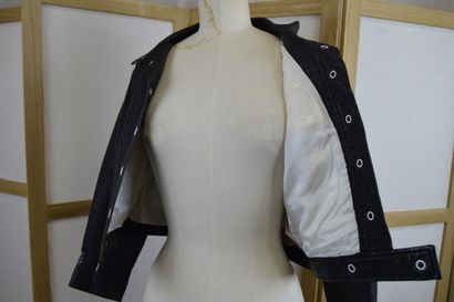 COURREGES

Blouson en vinyle froissé noir...