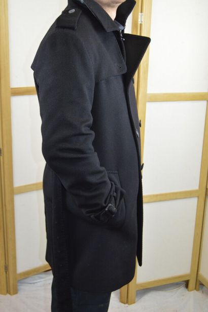 BURBERRY LONDON

Trench d'homme en lainage...
