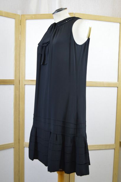 CHLOE. 

Robe droite sans manches en soie...