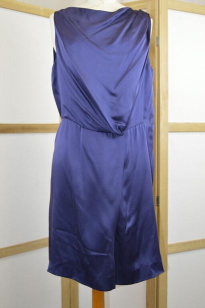 MAISON RABIH KAYROUZ

Robe drapée sans manches...