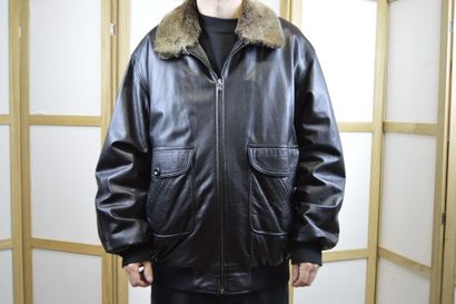 MAC DOUGLAS PARIS

Blouson d'homme en cuir...