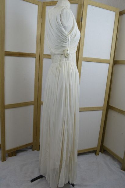 CHLOE

Robe longue péplum en tissu ivoire....