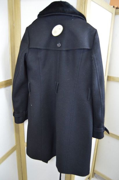 BURBERRY BRIT

Manteau d'homme en lainage...