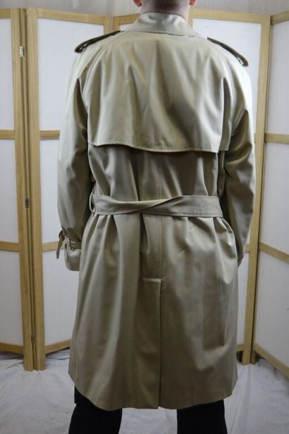 BURBERRY LONDON

Trench d'homme beige avec...