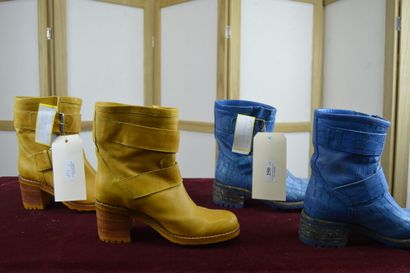 FREE LANCE

Lot de deux paires de bottines...