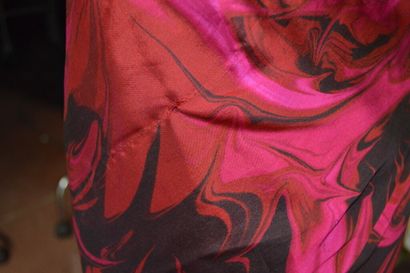 GUCCI. 

Robe fourreau longue sans manches...