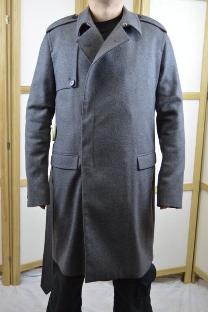 DIOR

Manteau d'homme en lainage gris, avec...