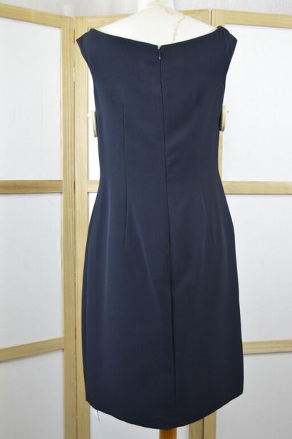 PRADA. 

Robe droite sans manches en jersey...