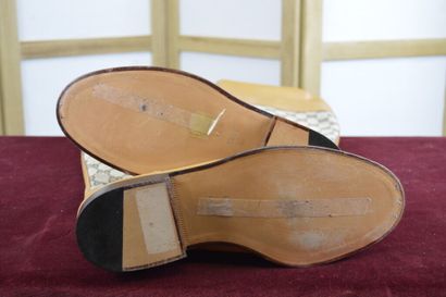 GUCCI Horse, Made in Italy

Paire de bottes...