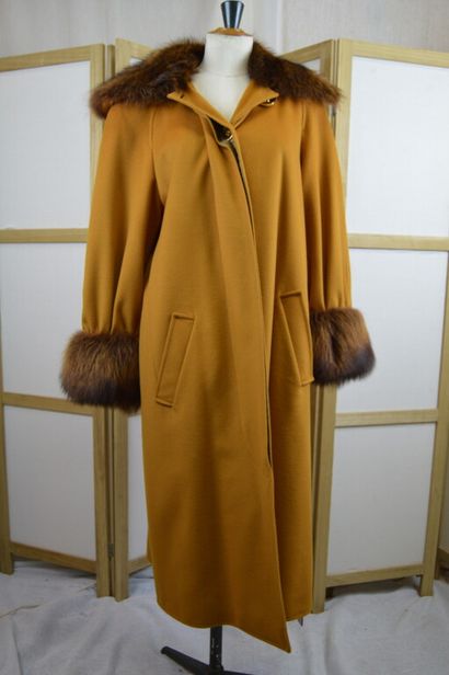 CHRISTIAN LACROIX PARIS

Manteau long en...