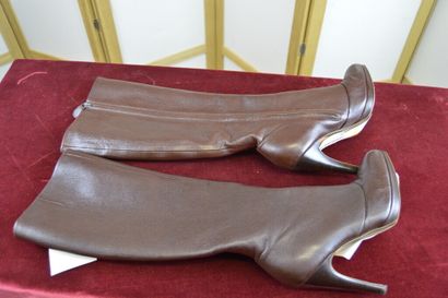 FERRAGAMO

Paire de bottes à talons fin en...