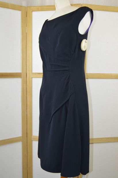 PRADA. 

Robe droite sans manches en jersey...
