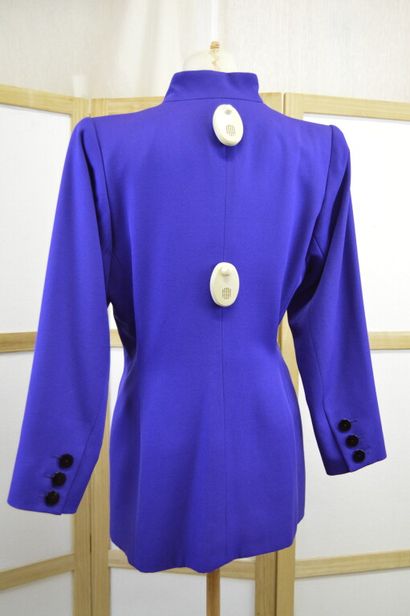 YVES SAINT LAURENT, RIVE GAUCHE Paris. 

(Vintage)

Veste...