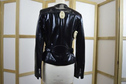 CELINE

Veste en cuir de veau vernis noir...