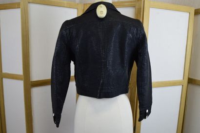 COURREGES

Blouson en vinyle froissé noir...