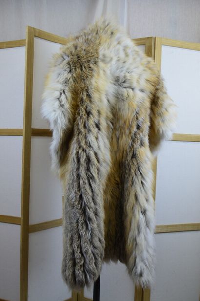FENDI

Etole en renard tricoté crème