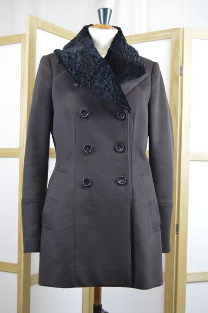 BURBERRY

Manteau ¾ en lainage marron, le...
