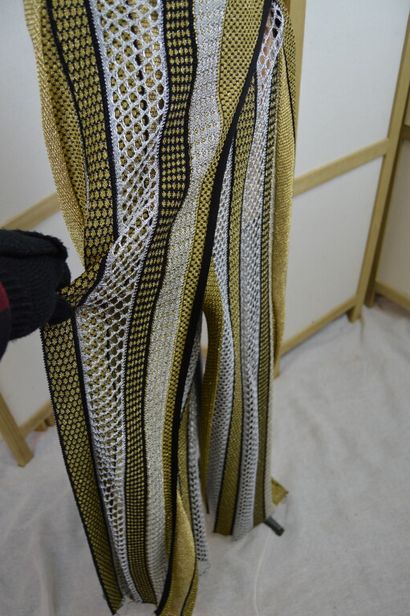 BALMAIN

Pantalon en lainage et lurex doré/noir/argenté....