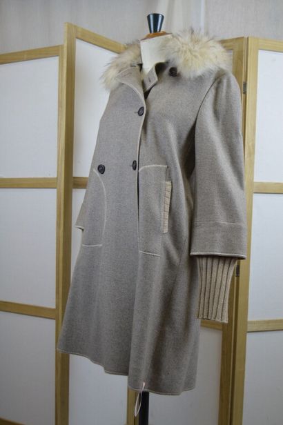 BRUNELLO CUCINELLY

Manteau 7/8 en cachemire...