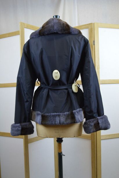 SPRUNG FRERES

Veste pelisse en nylon noire...
