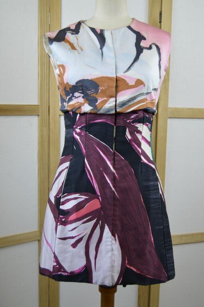 CHRISTIAN DIOR PARIS

Robe de cocktail en...