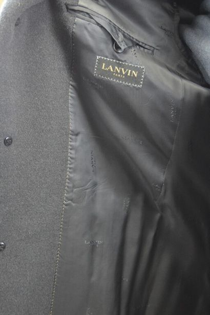 LANVIN PARIS

Manteau long d'homme en lainage...