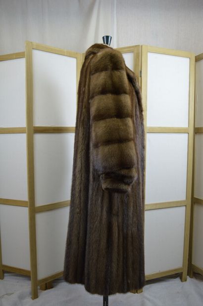 VALENTINO haute couture

Manteau long en...