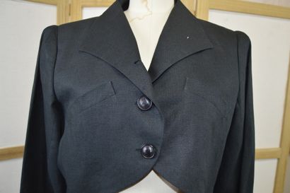 HERMES, Paris. 

Tailleur veste et jupe en...