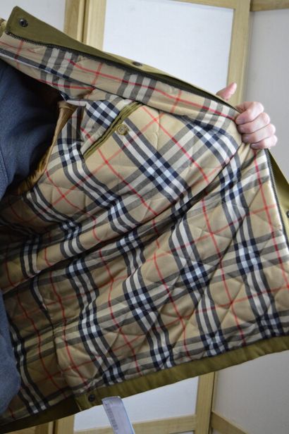 
BURBERRYS, Made in England




Parka d'homme...