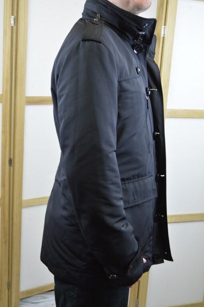 BURBERRY London

Imperméable en nylon noir...