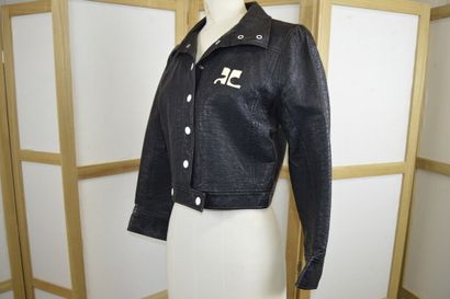 COURREGES

Blouson en vinyle froissé noir...