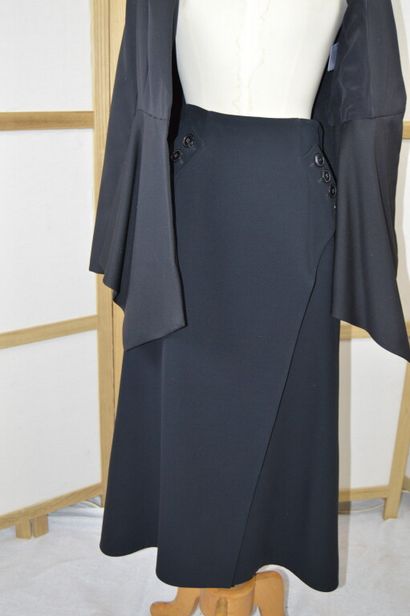 CHRISTIAN DIOR PARIS

Tailleur en mousseline...