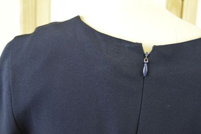 NINA RICCI, haute boutique. 

Robe manches...