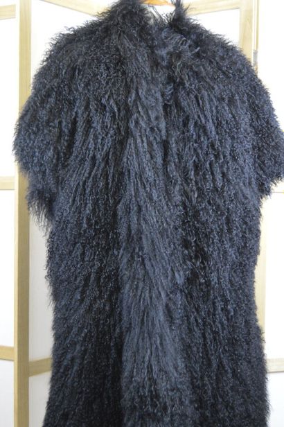 LANVIN

Manteau à manches courtes en agneau...