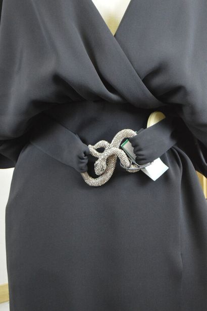 VALENTINO

Numéro 39864. 

Robe à manches...