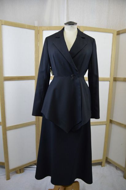 CHRISTIAN DIOR PARIS

Tailleur en mousseline...