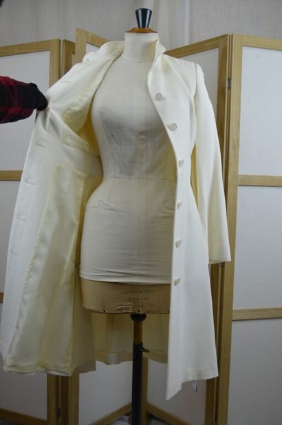 ALEXANDER MCQUEEN

Manteau/veste 7/8 blanc...