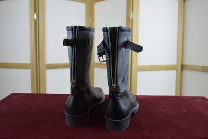 HERMES, Made in Italy

Paire de bottes d'homme...