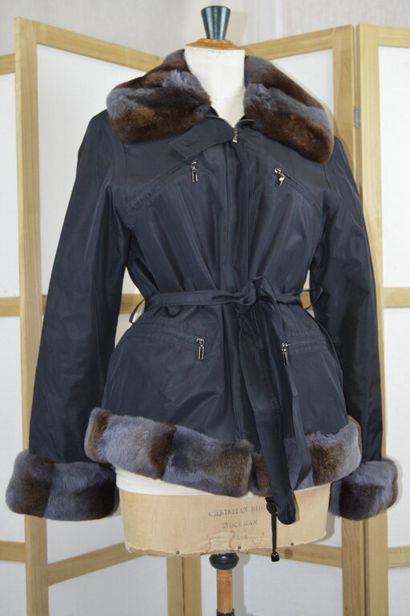 SPRUNG FRERES

Veste pelisse en nylon noire...