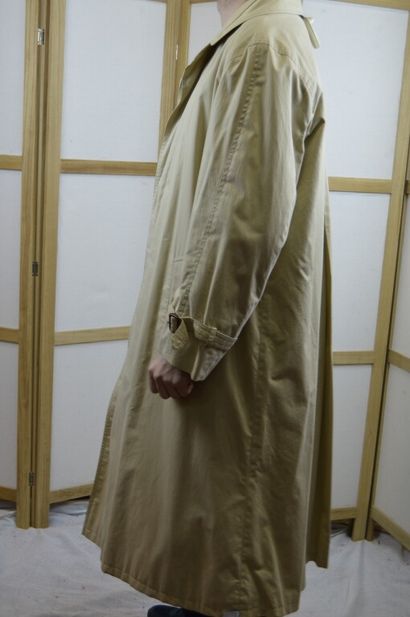 NINA RICCI, RICCI-CLUB PARIS

Imperméable...