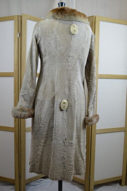 VALENTINO

Manteau de fourrure branchwork...